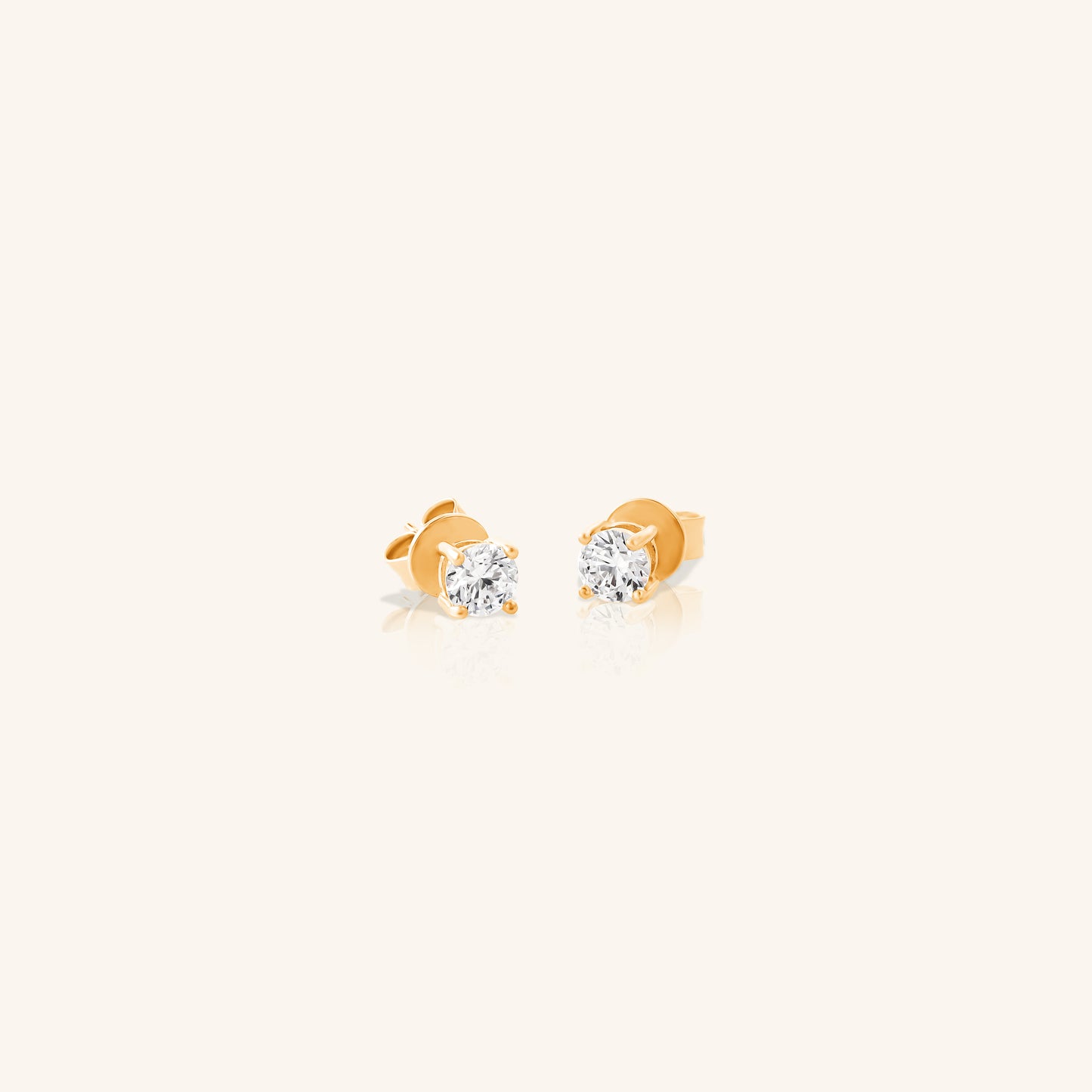 Round small Solitaire Stud